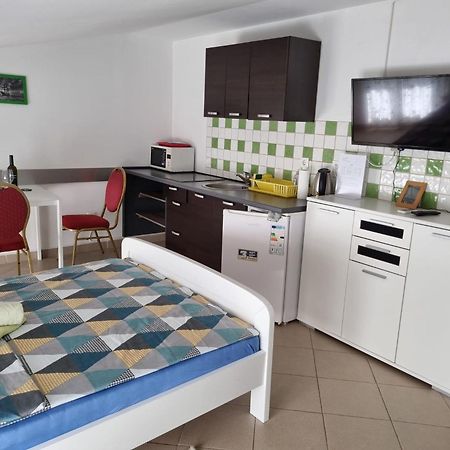 Apartmani Tominac Crikvenica Exterior foto