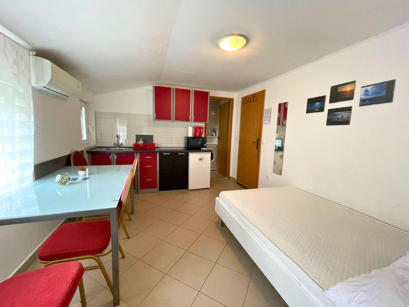 Apartmani Tominac Crikvenica Exterior foto